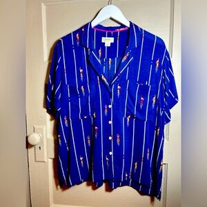 Maeve by Anthropologie printed button down blouse.